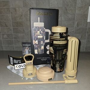 Coldest 24oz Limited-Edition READER waterbottle HTF SOLD-OUT